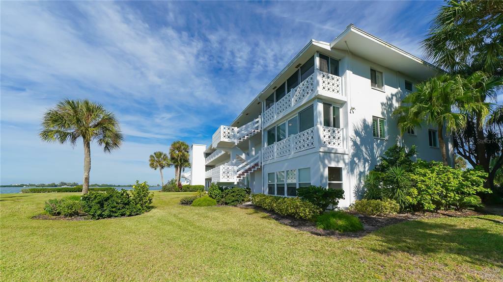 Property Photo:  761 John Ringling Boulevard 28arli  FL 34236 