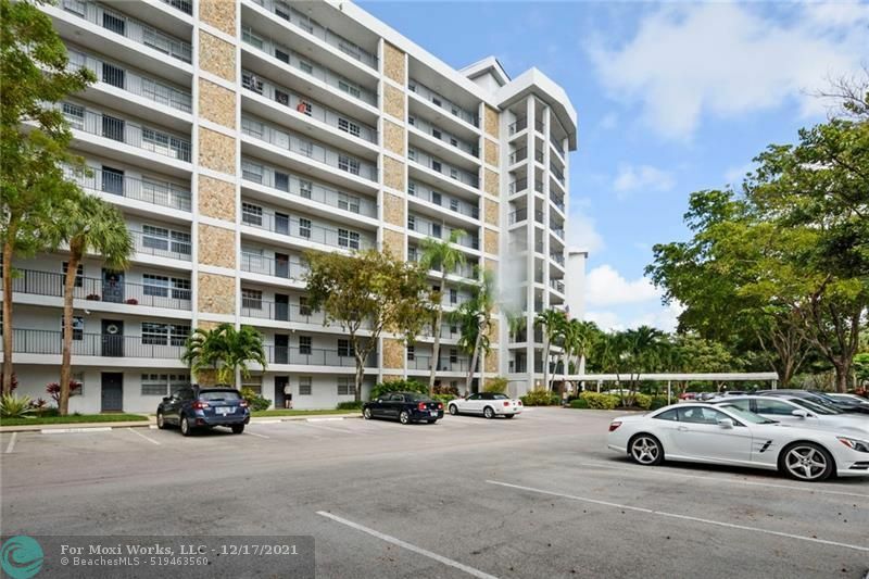 625 Oaks Dr 505  Pompano Beach FL 33069 photo