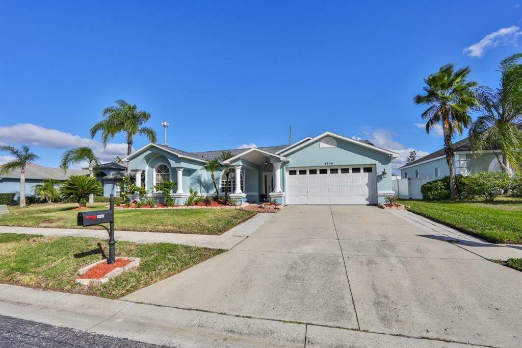 Property Photo:  1846 Canoe Drive  FL 33559 