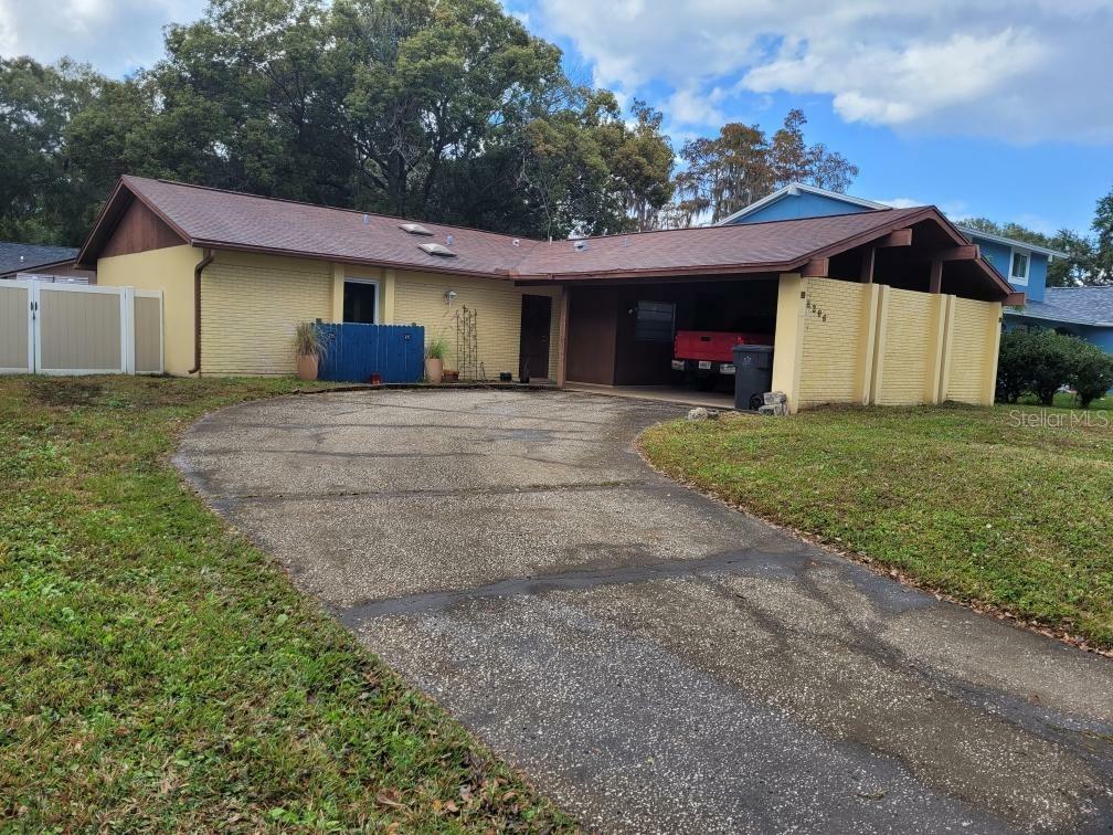 Property Photo:  8206 Greenshire Drive  FL 33634 