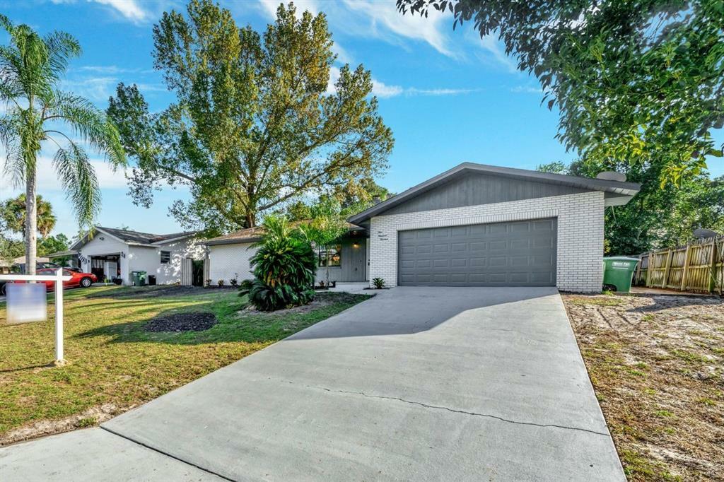 Property Photo:  913 Feather Drive  FL 32725 