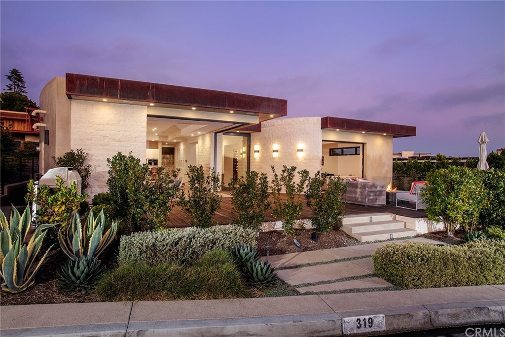 Property Photo: 319 Monarch Bay Drive CA 92629