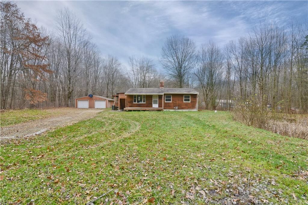 Property Photo: 3127 Scott Cliff OH 44429