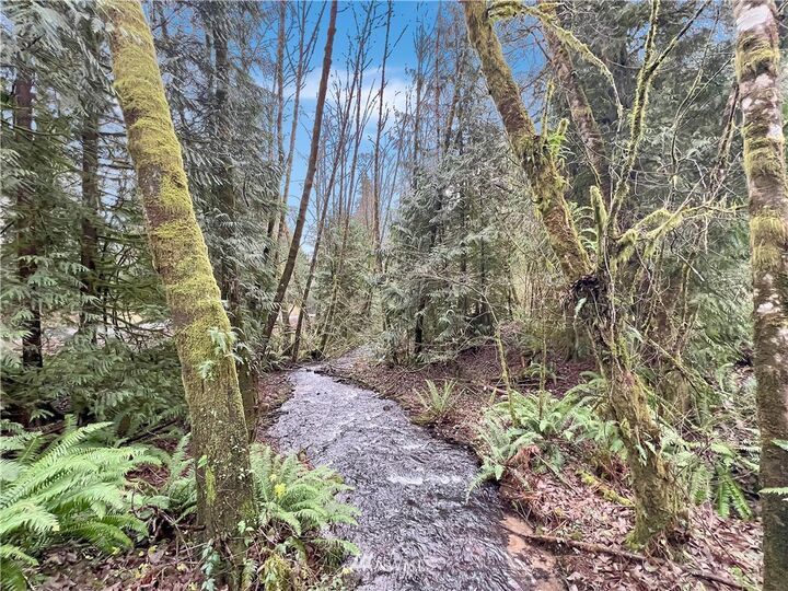 Property Photo: 703 Eufaula Heights WA 98632