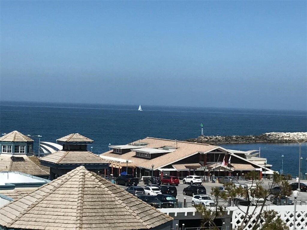 Property Photo: 610 The Village 208 CA 90277