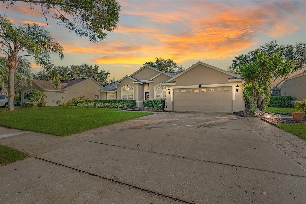 Property Photo:  10200 Pointview Court  FL 32836 