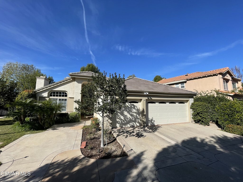 Property Photo:  1606 Shadow Oaks Place  CA 91362 