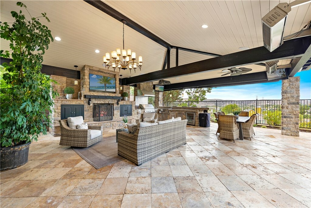 Property Photo: 19 Basilica Place CA 92694