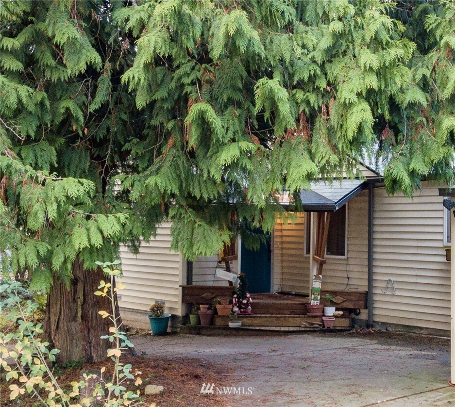 Property Photo:  12003 79th Avenue S  WA 98178 