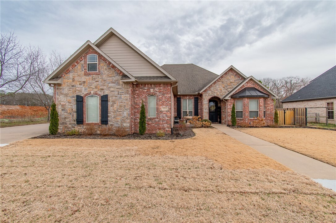 Property Photo:  1254 S Pinnacle Drive  AR 72701 