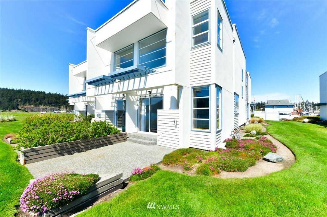 Property Photo:  2309 Skyline Way 5  WA 98221 