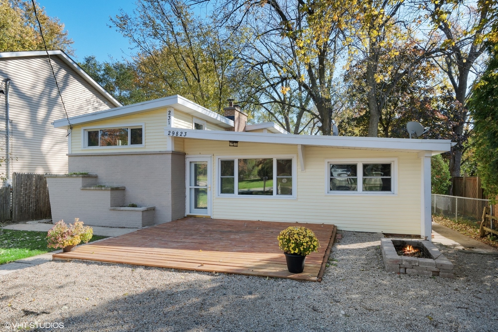 Property Photo: 231 Bayshore Drive IL 60044