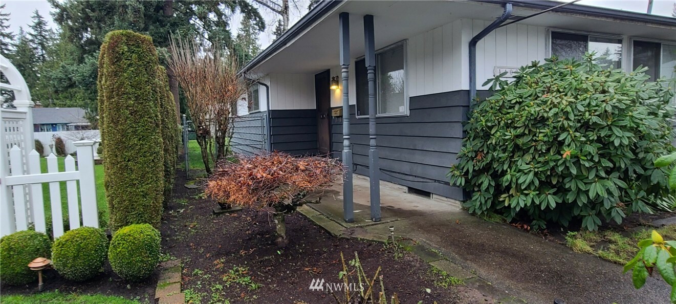 Property Photo: 1409 26th Street SE WA 98002