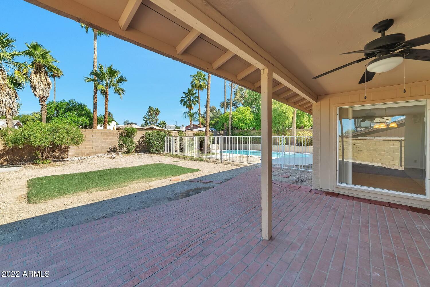 Property Photo: 724 E Port Au Prince Lane NE AZ 85022