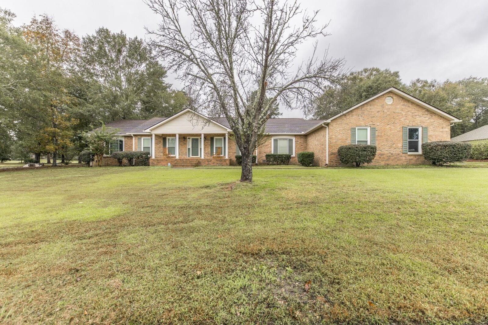 Property Photo:  109 Club Court  GA 31088 