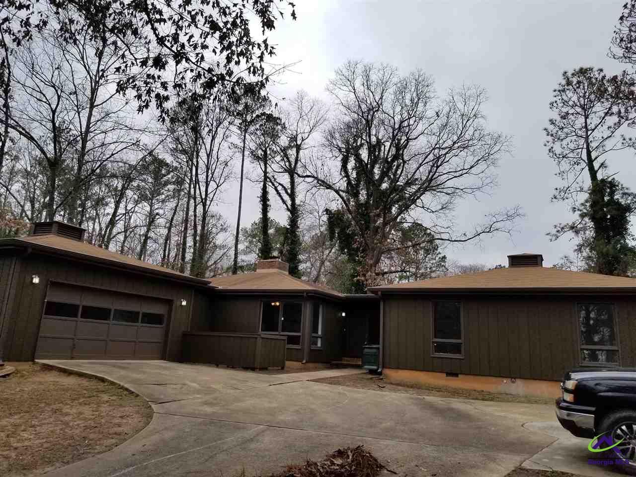 Property Photo:  109 Friar Tuck Avenue  GA 31088-5403 