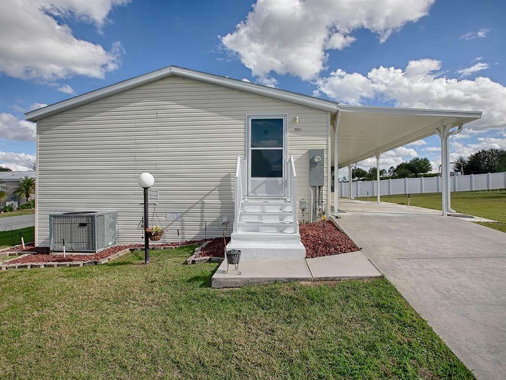 Property Photo:  11932 Sussex Hill Way  FL 34788 