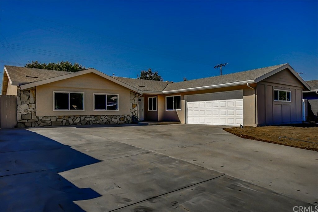 Property Photo:  2069 Belhaven Avenue  CA 93063 