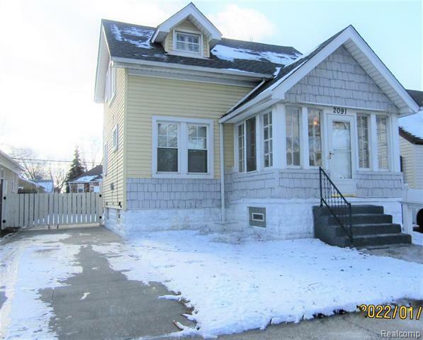 Property Photo:  2091 Hanford Avenue  MI 48146 