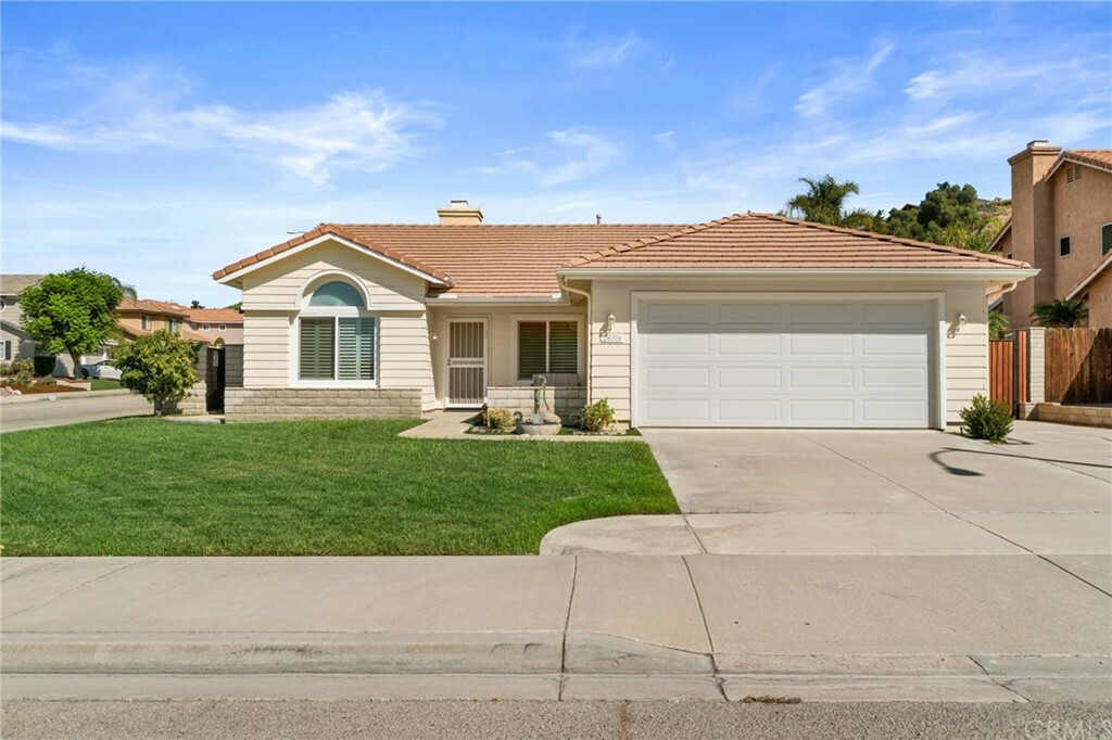 Property Photo: 28316 Saddlebrook Place CA 92346