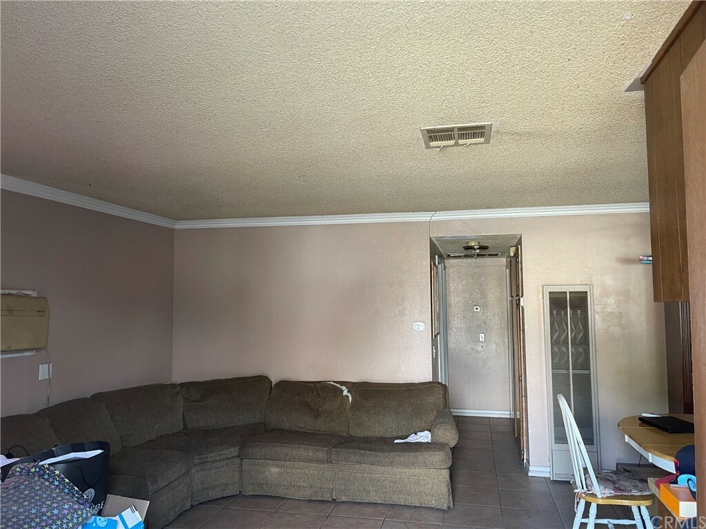 Property Photo: 466 W 5th Street CA 92583