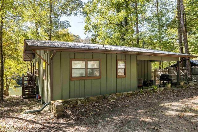 Property Photo: 428 County Road 636 AL 35984