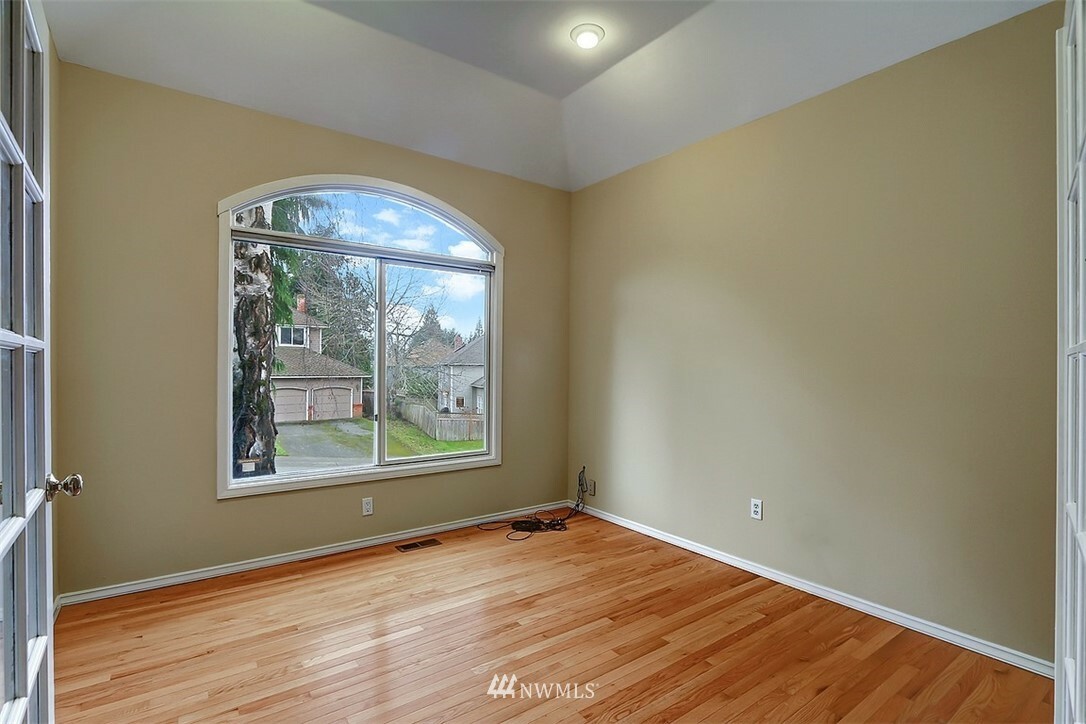 Property Photo: 11810 SE 78th Street WA 98056