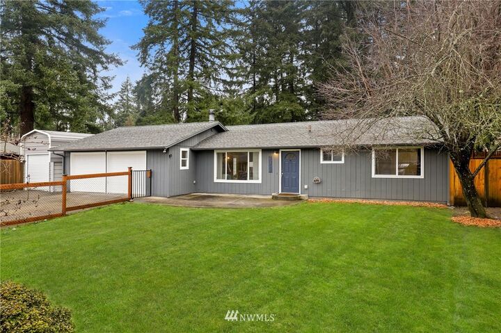 Property Photo: 26714 232nd Avenue SE WA 98038