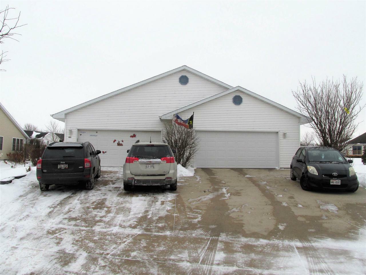 Property Photo:  421 Pine Tree Drive  WI 54935 