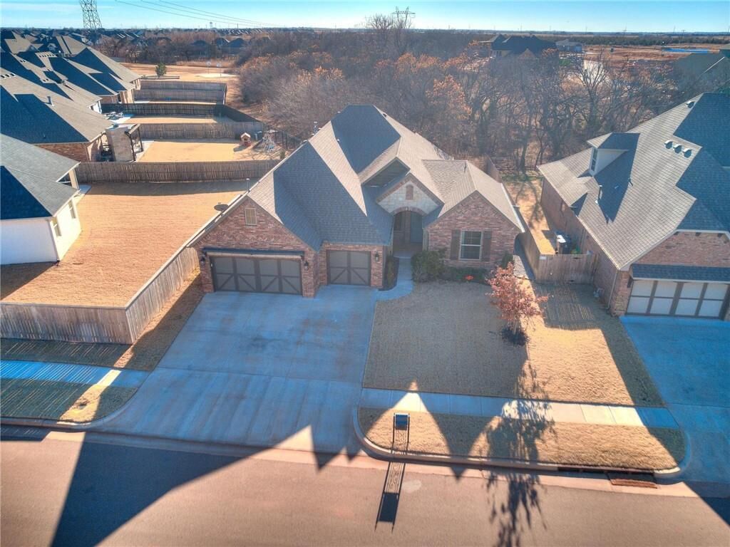 Property Photo:  9048 NW 146th Street  OK 73099 