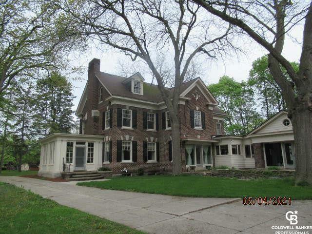 Property Photo:  1114 N Shiawassee St  MI 48867 