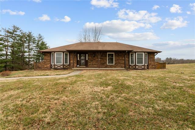 Property Photo:  5900 Palomino Drive  MO 64505 