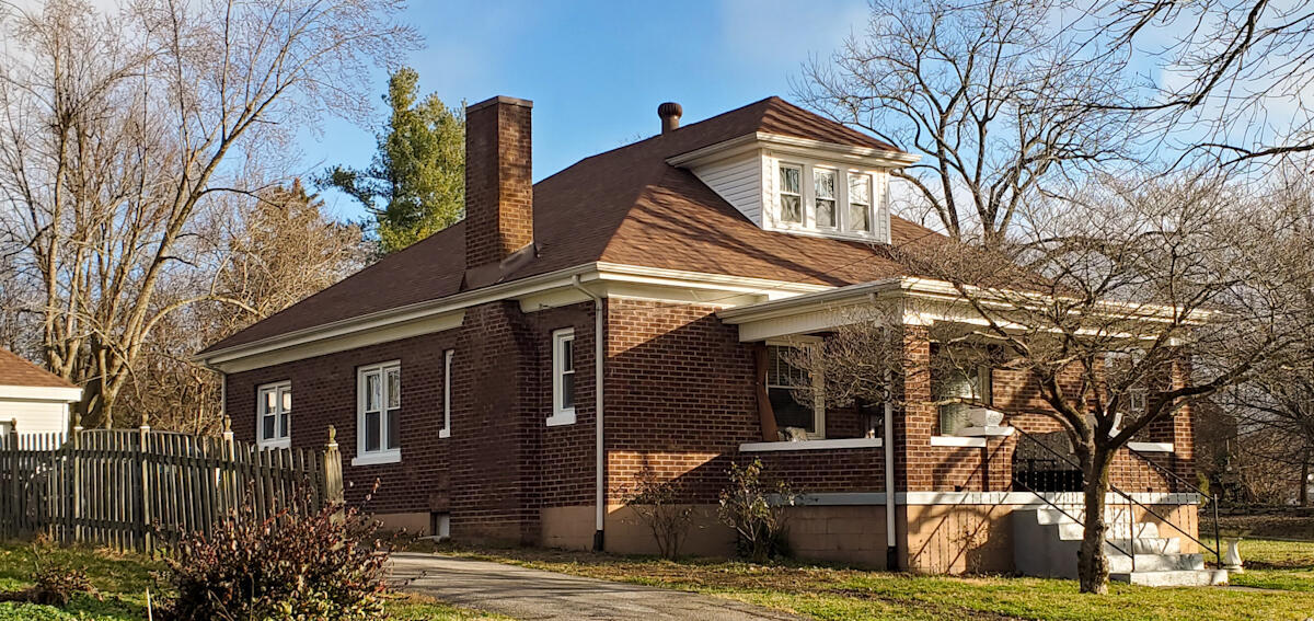 Property Photo: 225 East Broadway Street KY 40422