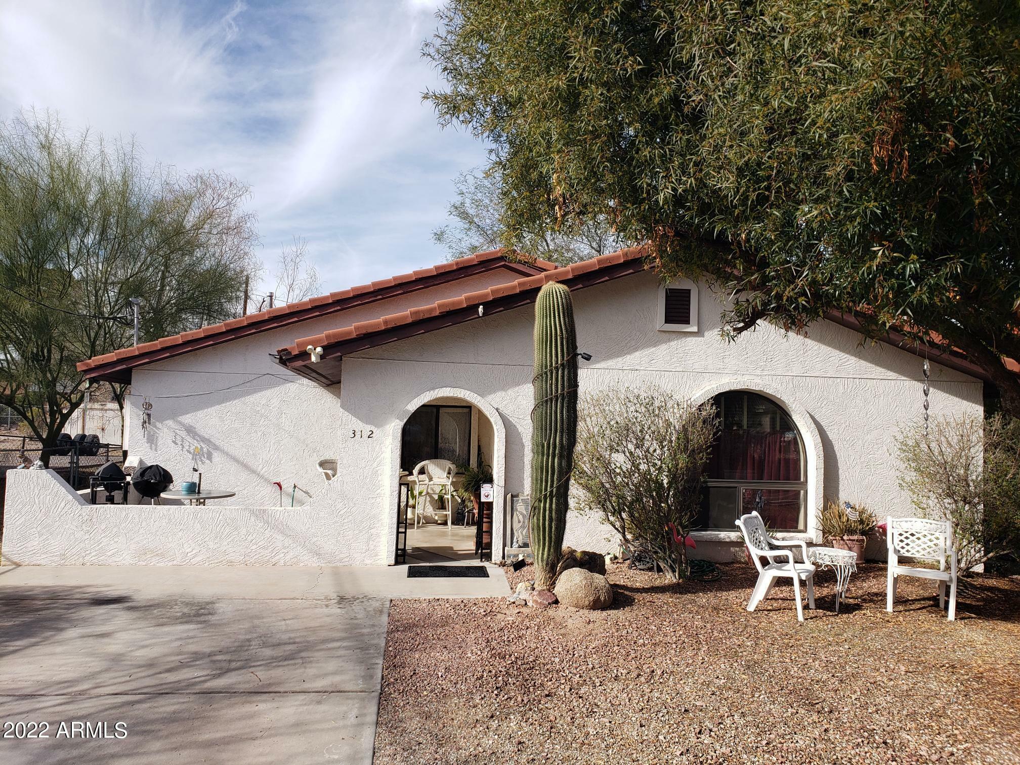 Property Photo:  312 W Mohave Street  AZ 85390 