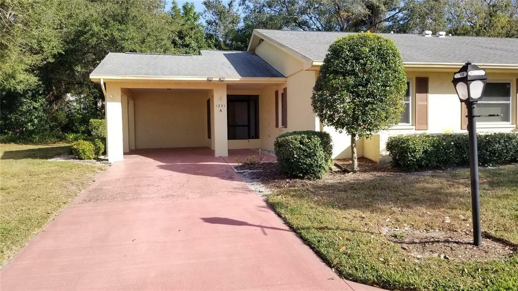 Property Photo:  1801 Foxhunt Drive A  FL 33573 