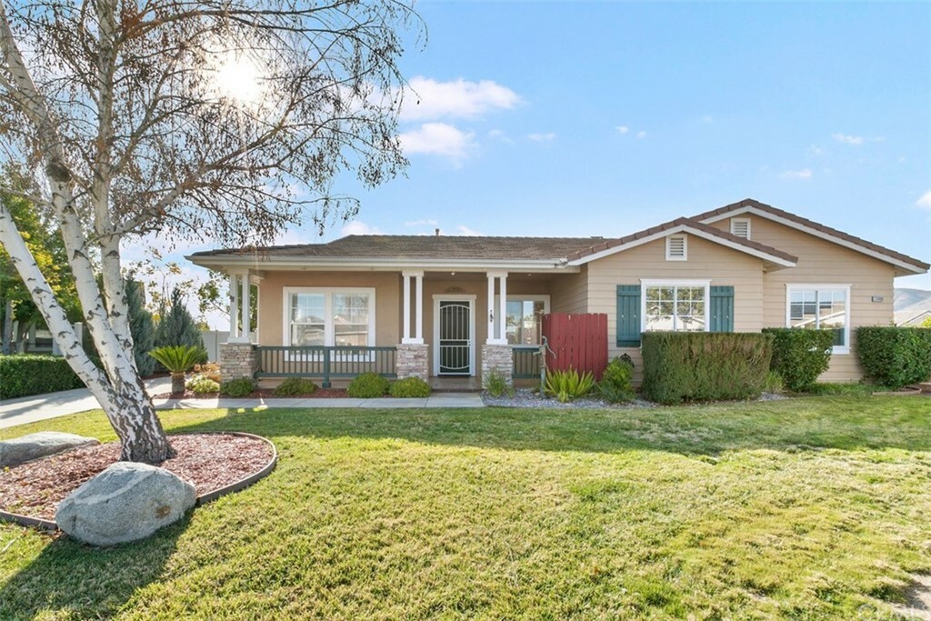 Property Photo:  23909 Robert Court  CA 92562 