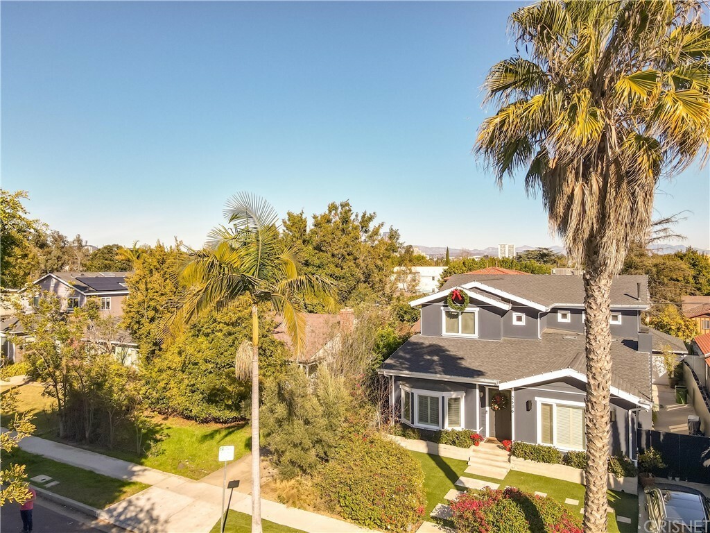 Property Photo:  2634 Veteran Avenue  CA 90064 