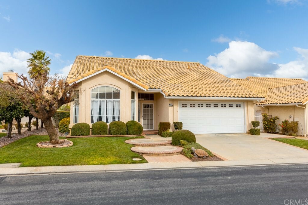 Property Photo: 4827 W Fairway Oaks Avenue CA 92220
