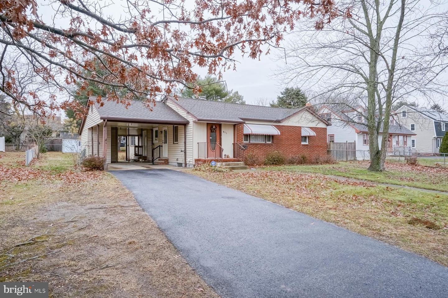 Property Photo: 806 Carpenter Street NJ 08028