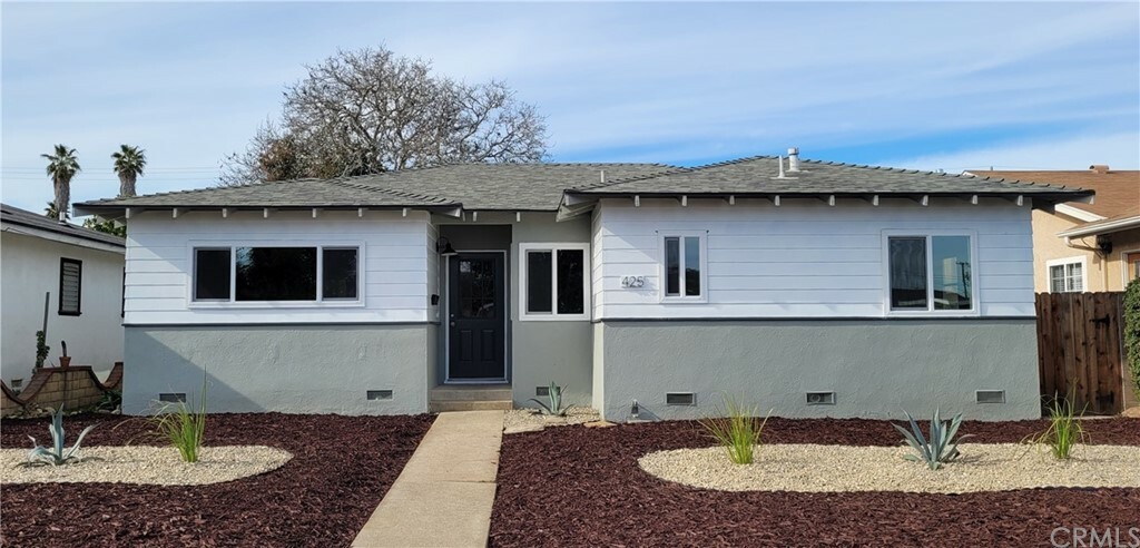 Property Photo: 425 N 2nd Street CA 93436