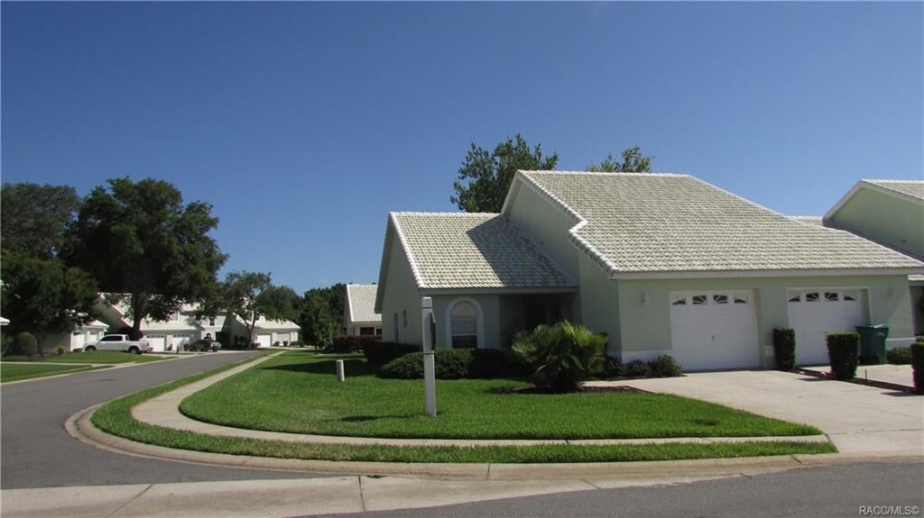 Property Photo:  836 Lanark Drive  FL 34453 