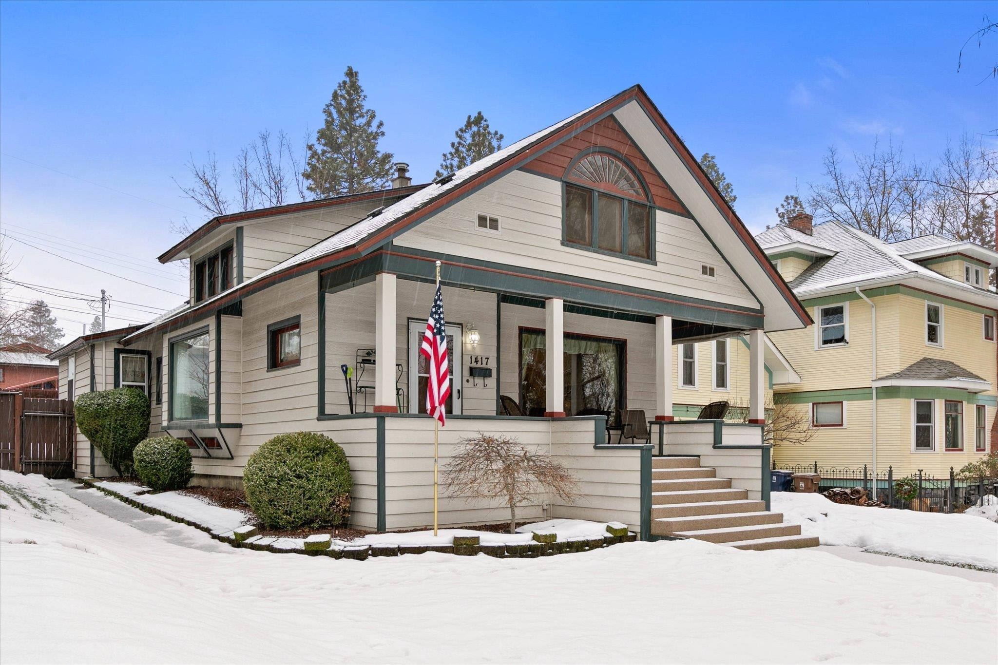 Property Photo: 1417 W 13th Ave WA 99204