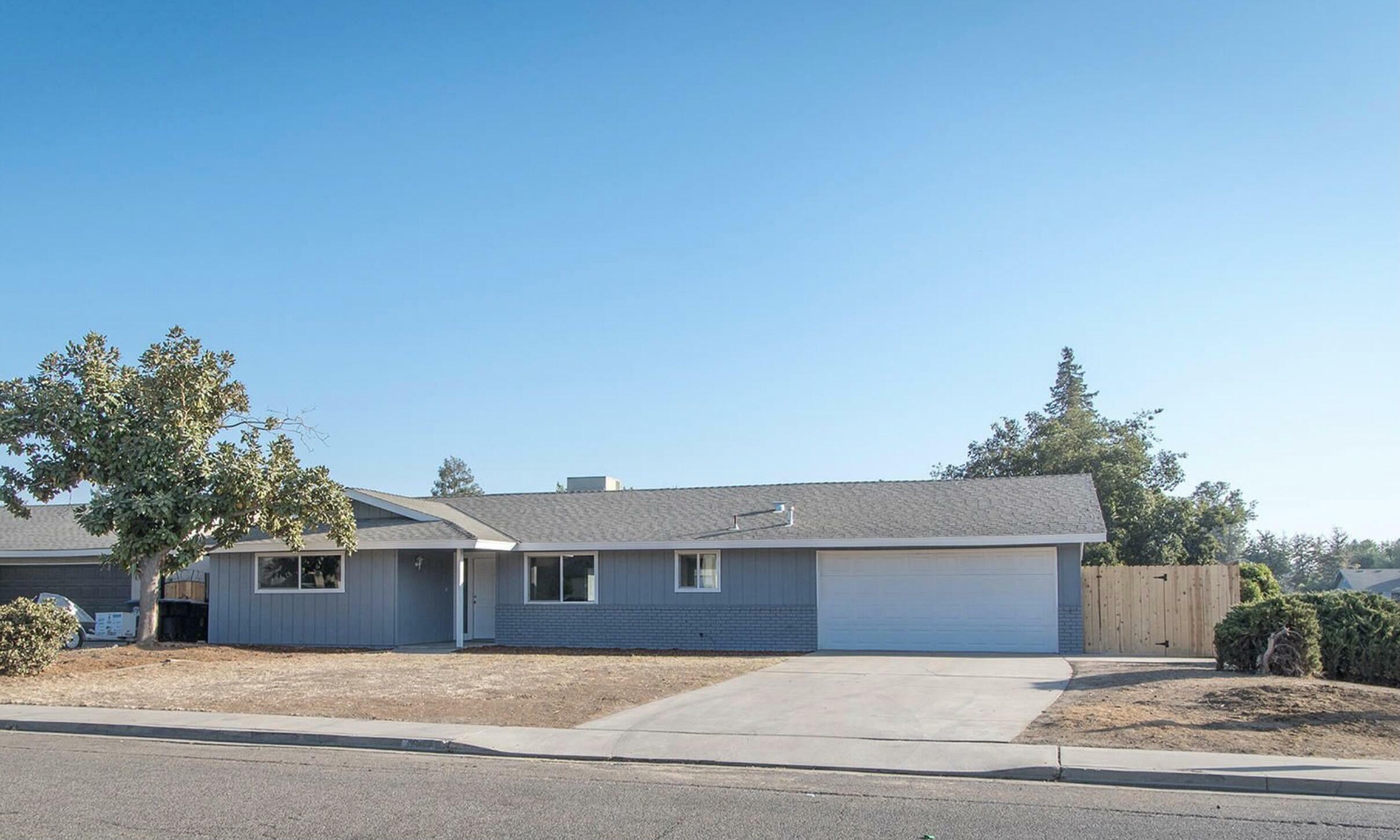 Property Photo:  3637 W Monte Vista Court  CA 93277 