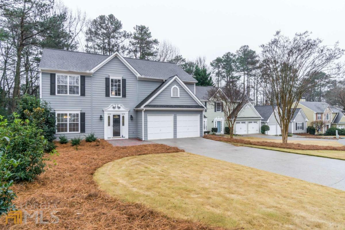 Property Photo:  1095 Hidden Pond Lane  GA 30075 