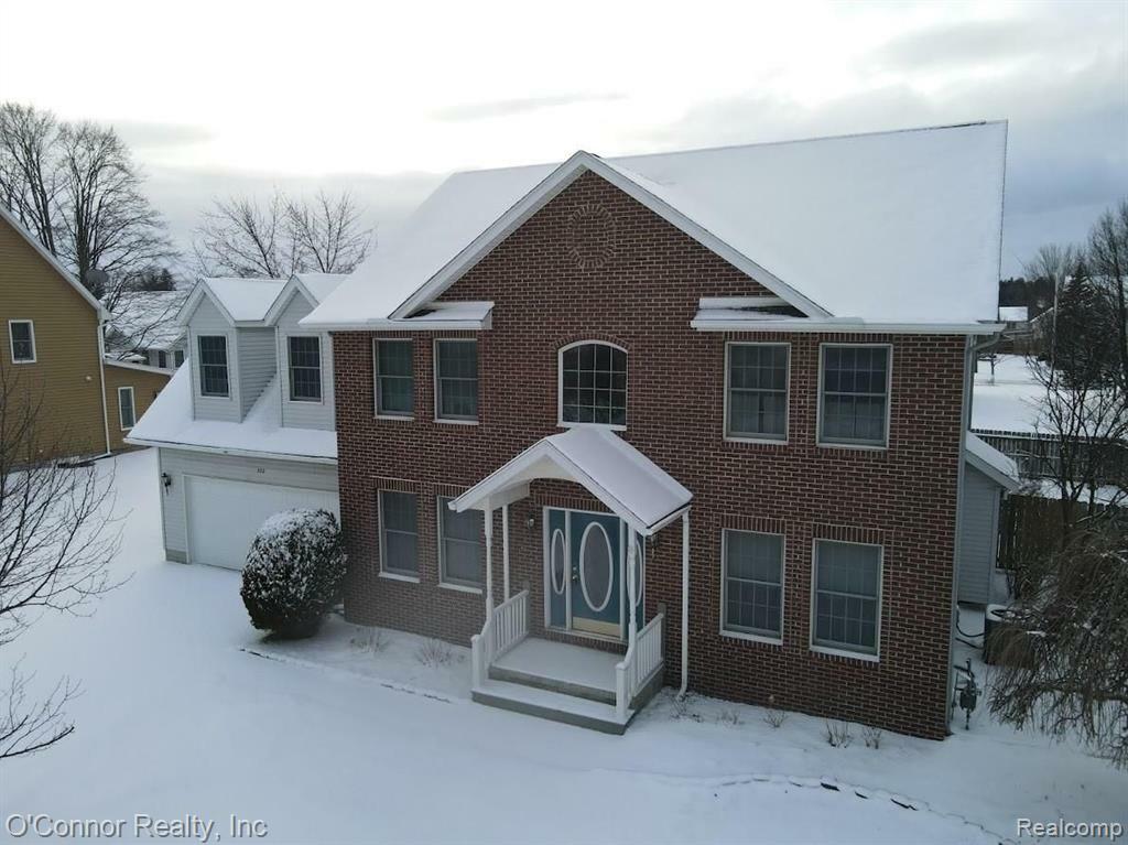 Property Photo:  522 Karla Lane  MI 48040 2546 