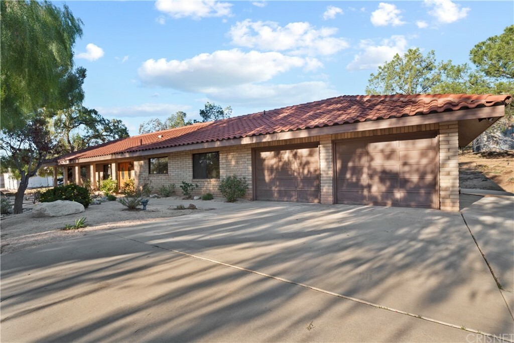 Property Photo:  34335 Agua Dulce Canyon Road  CA 91390 