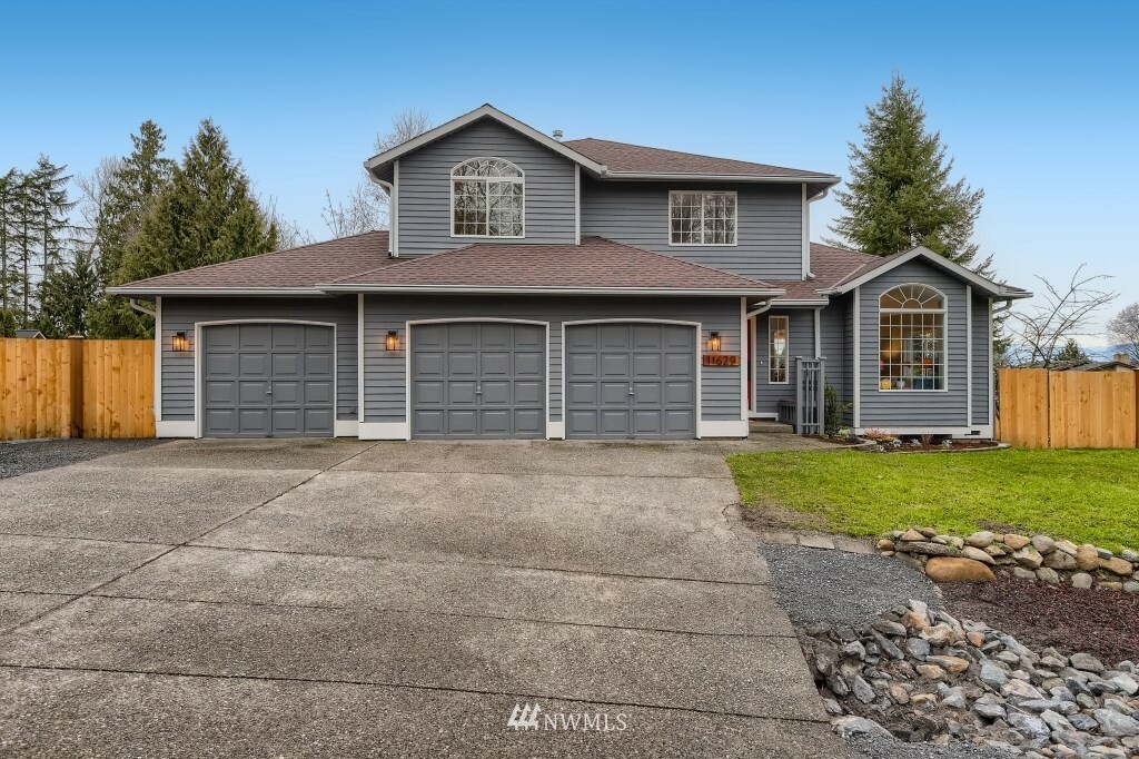 Property Photo:  11629 16th Place SE  WA 98258 