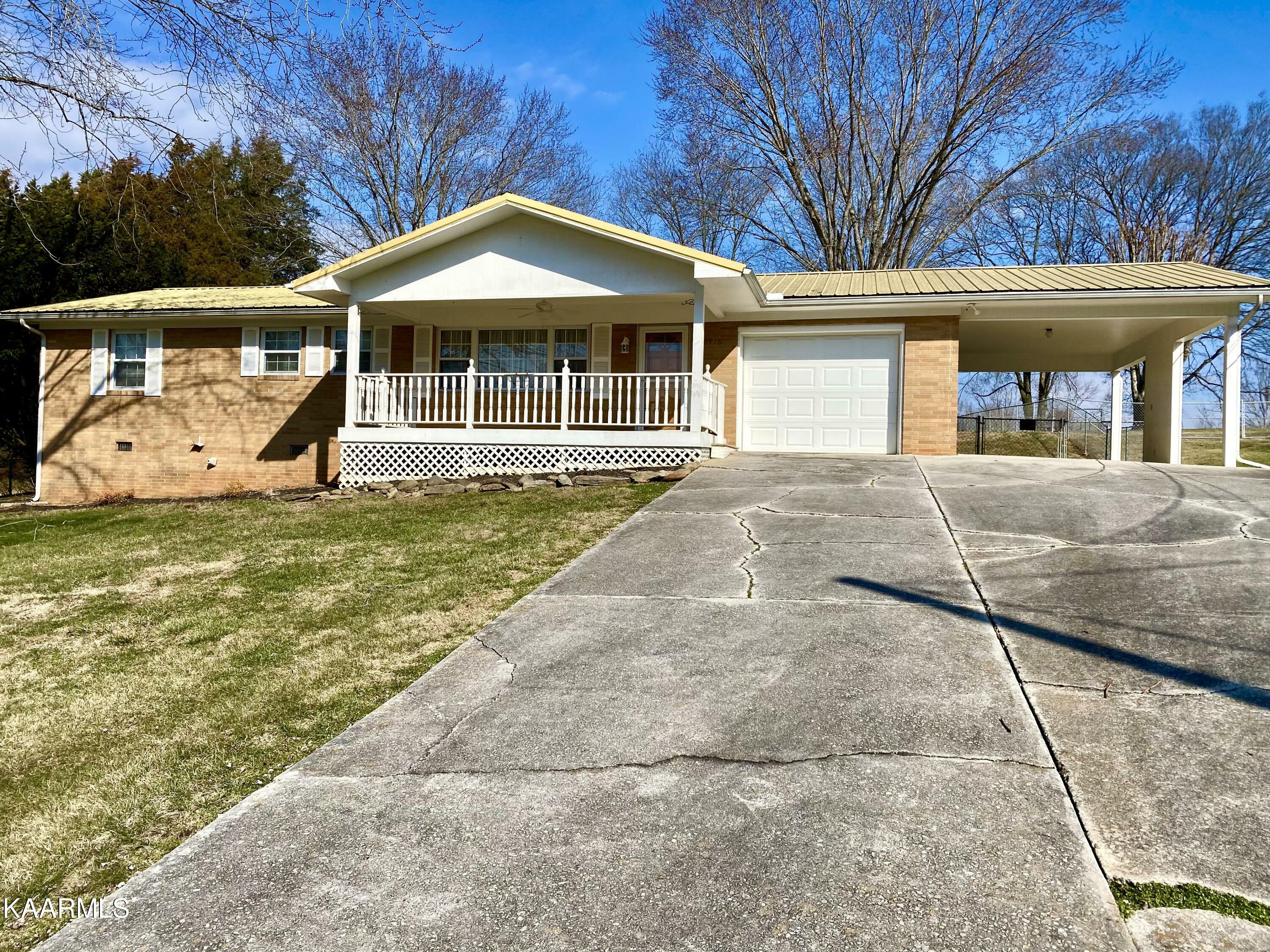 Property Photo: 6916 Mulberry Rd TN 37918