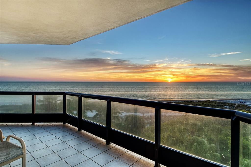 Property Photo: 1281 Gulf Of Mexico Drive 302 FL 34228