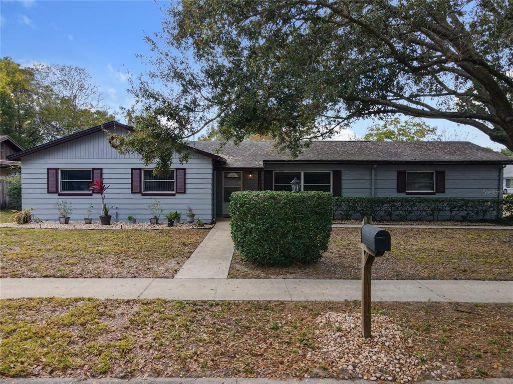 Property Photo: 104 Larkspur Drive FL 32701